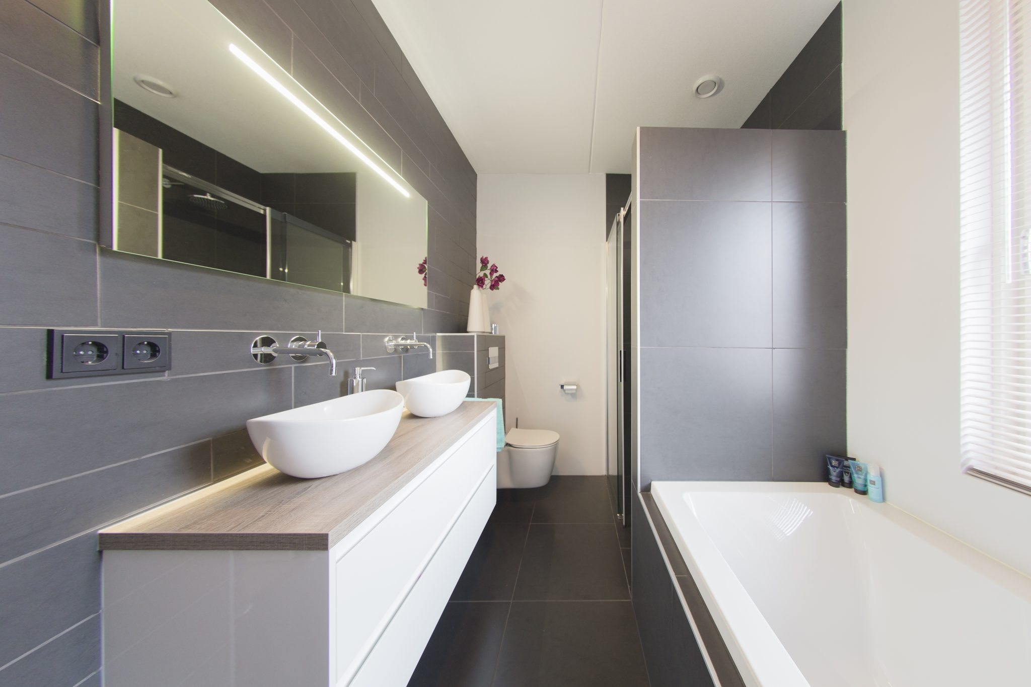 Complete badkamer bad en douche: badkamer woonkamer slaapkamer ...