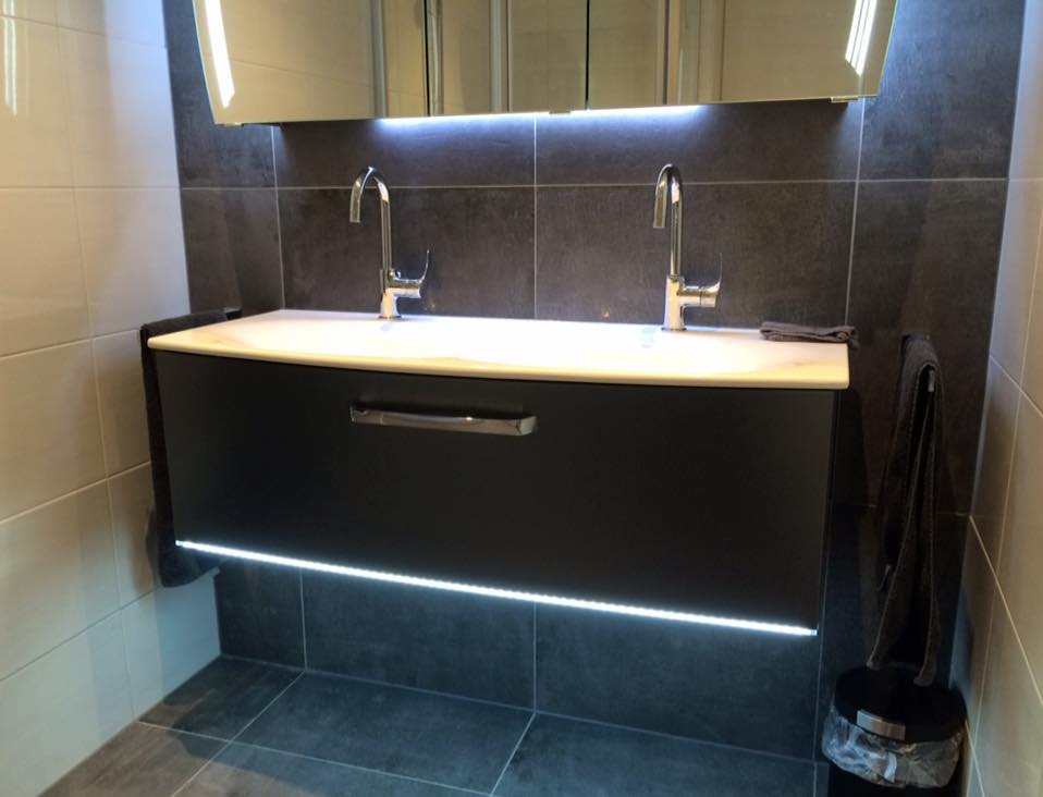 https://www.badmeesters.nl/wp-content/uploads/2016/06/badkamer-rijssen-3.jpg